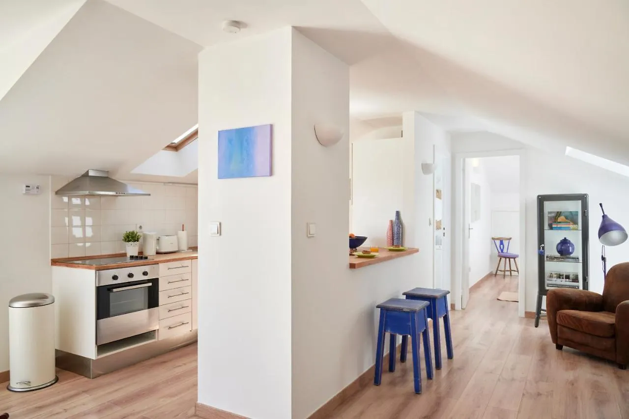 Sunny Apartment With Terrace.River View! Лиссабон Португалия