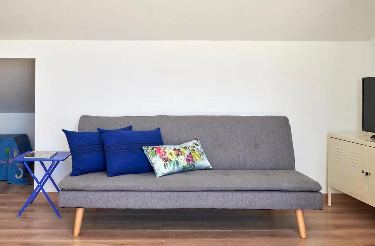 Sunny Apartment With Terrace.River View! Lisboa 0*,  Portugal